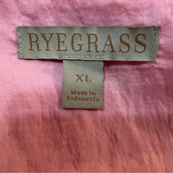 Ryegrass Buckingham Rose Button Front Semi Sheer Ruffle Sleeve Blouse. Size XL. - Picture 3 of 13